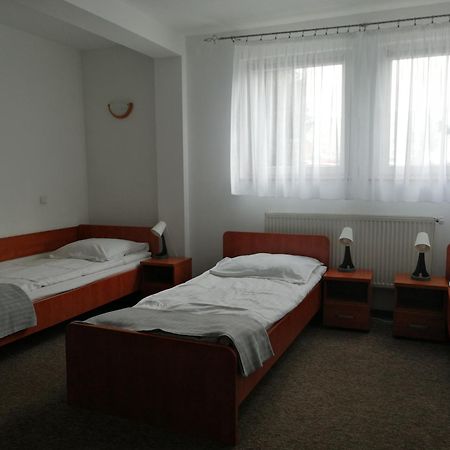 Hotel Dabrowiak Dąbrowa Górnicza Kültér fotó