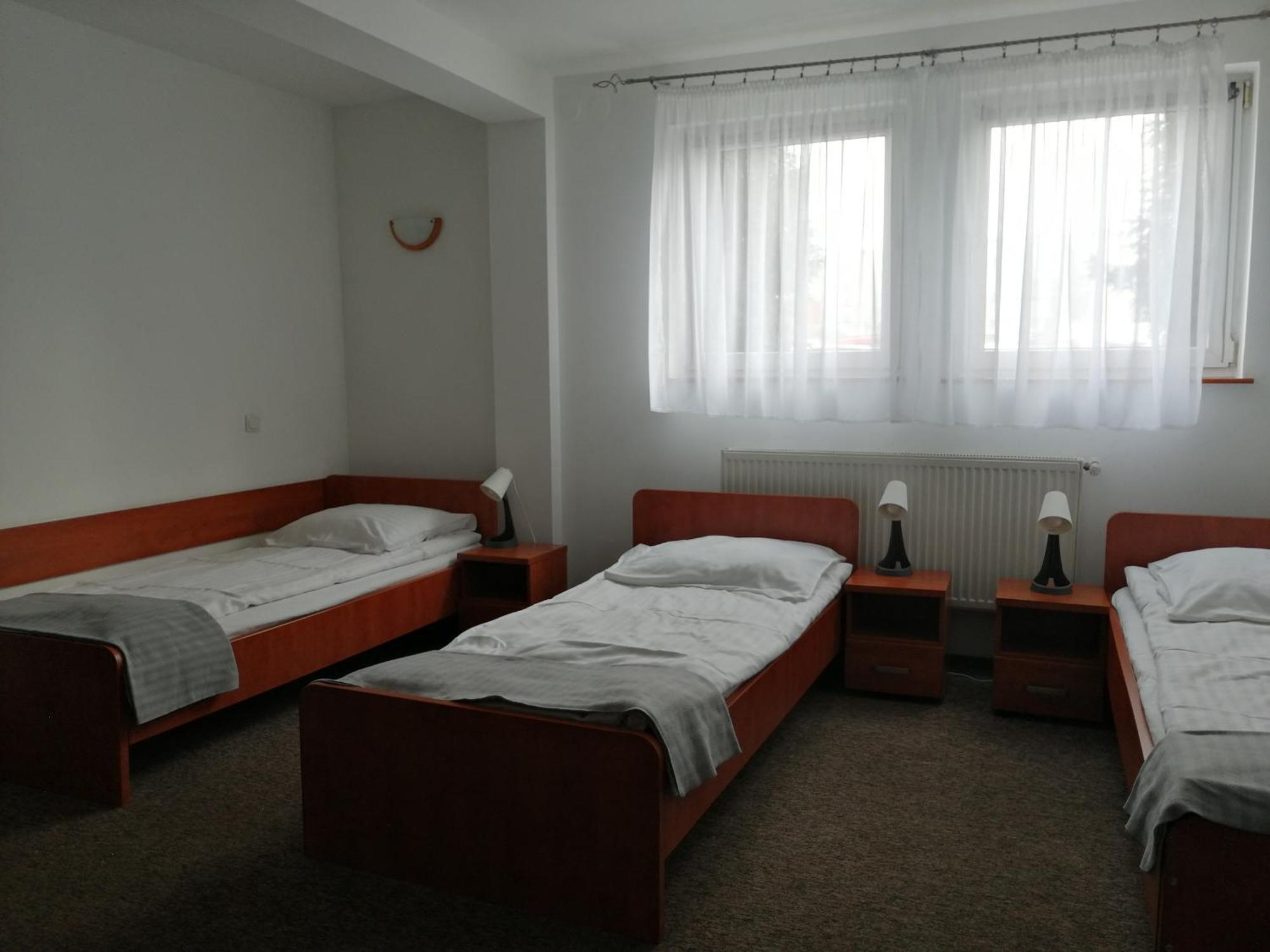 Hotel Dabrowiak Dąbrowa Górnicza Kültér fotó